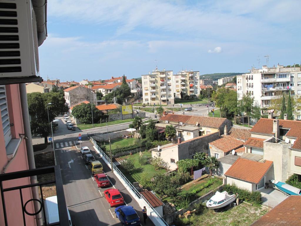 Apartment Pula Center - Near The Central Bus Station Exteriör bild